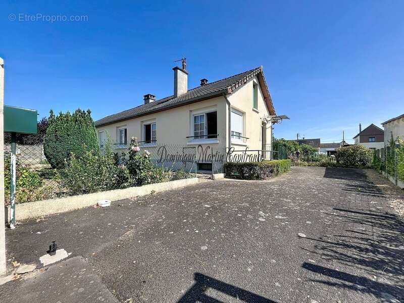 Maison à vendre 4 pièces LHOMME (72)-Maison de plain-pied à réinventer – Petit prix, emplacement idéal au cœur de Lhomme ! - photo 20