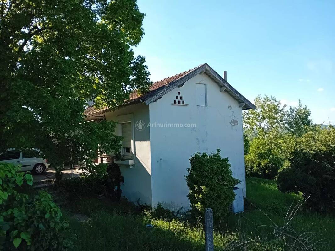 Maison à MONESTIES