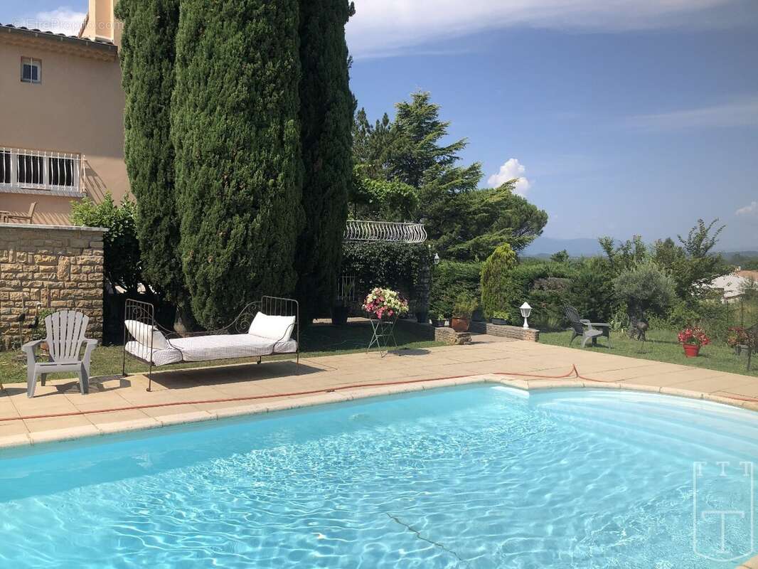 Maison à GROSPIERRES