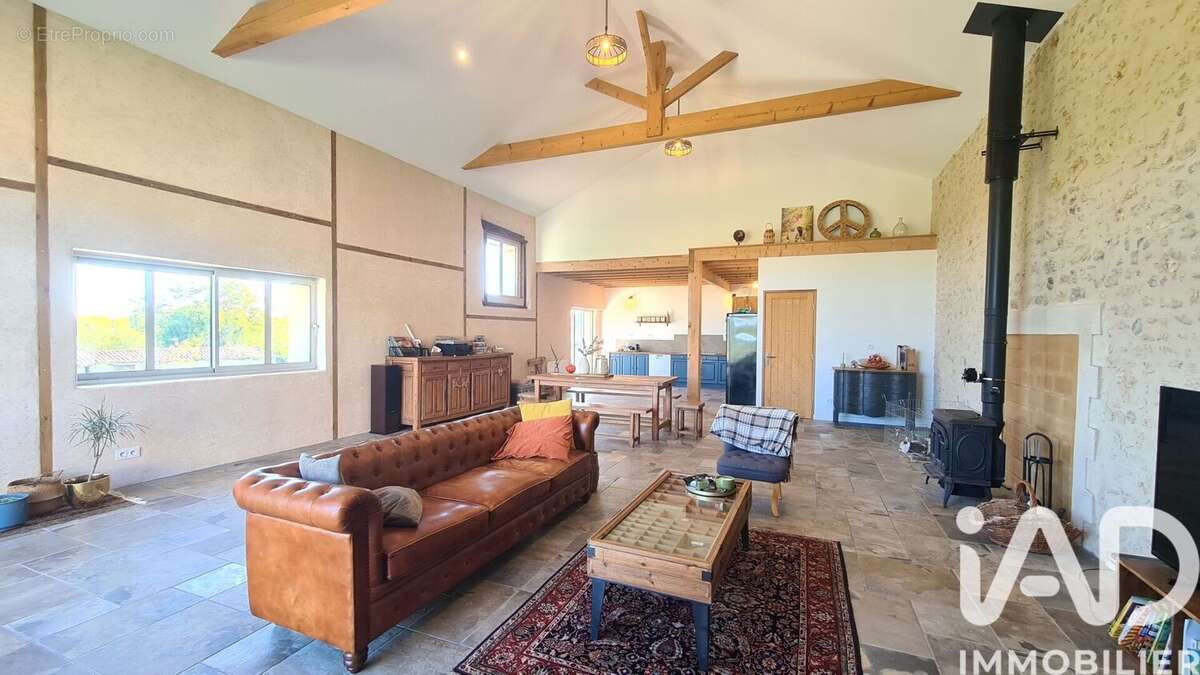 Photo 5 - Maison à VIVONNE