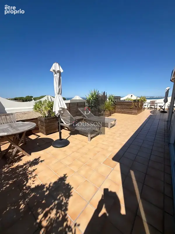 Exclusivité   Appartement P4 avec vue mer avec terrasse 105 m2 PARKING ET DOUBLE GARAGE - photo 7