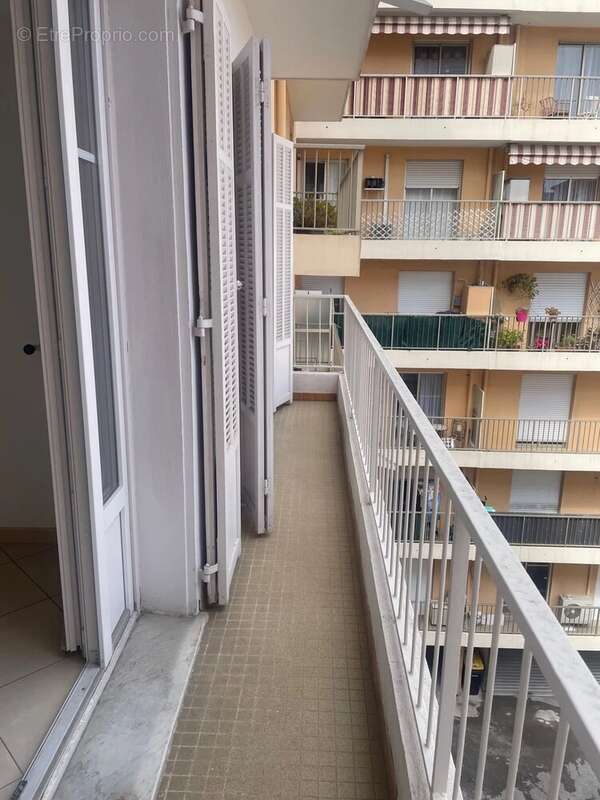 3 pieces-terrasse-balcon-riquier - photo 5