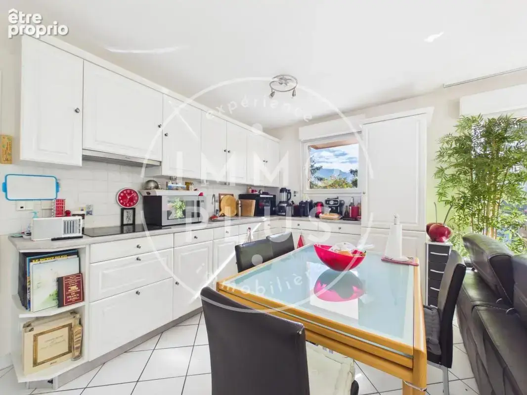 Vente - Appartement - 2 pièces + cuisine - 53,28 m² - 162 750 € - photo 4