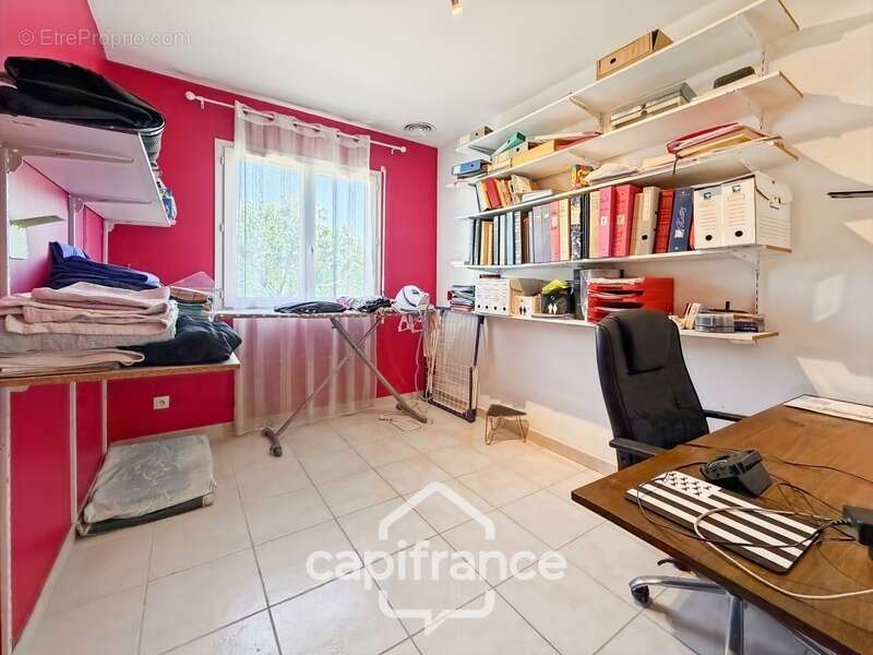 Maison à vendre  de plain-pied avec 6 pièces à SAINT UZE (26) - photo 13