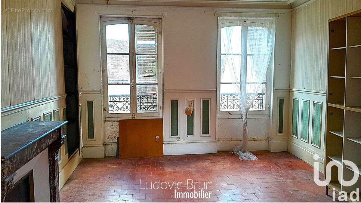 Appartement 657 m² à Tannerre-En-Puisaye  - photo 8