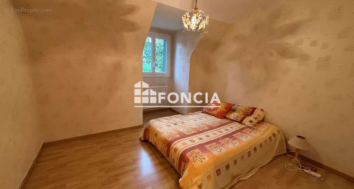 Maison à PLOUER-SUR-RANCE