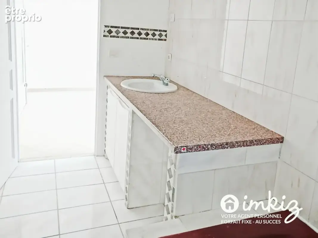 T4 de 80 m² repeint, gros potentiel - photo 15
