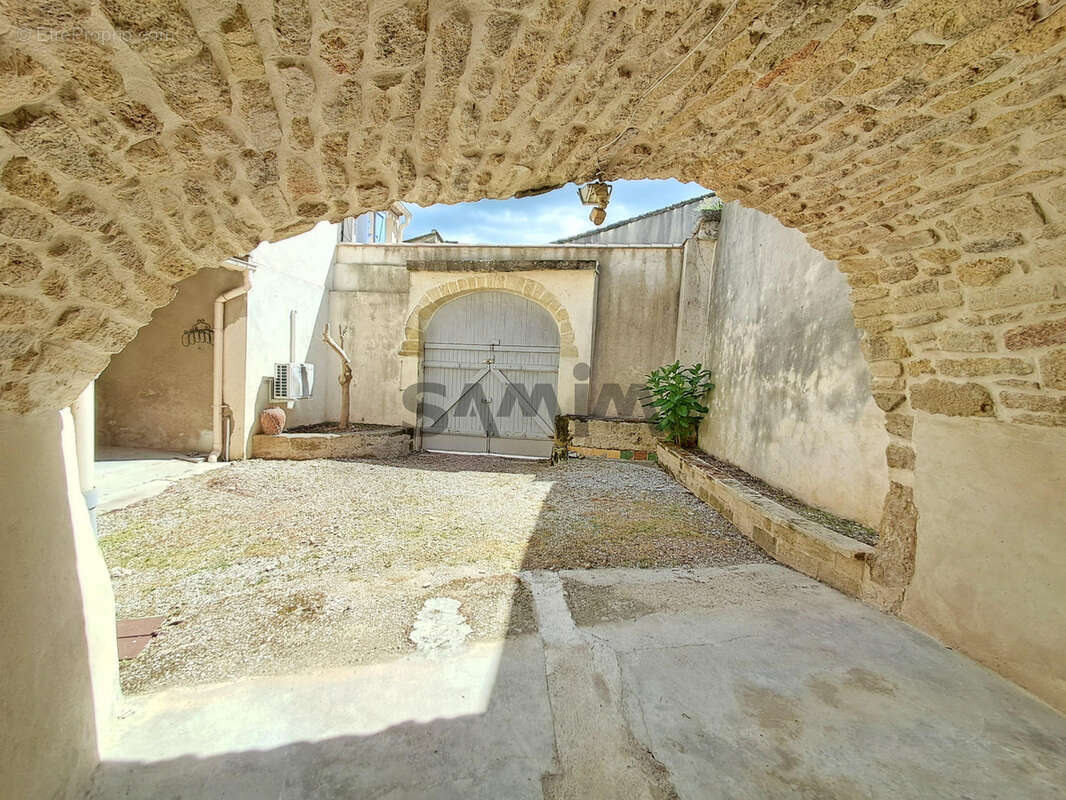 Maison à AIGUES-VIVES