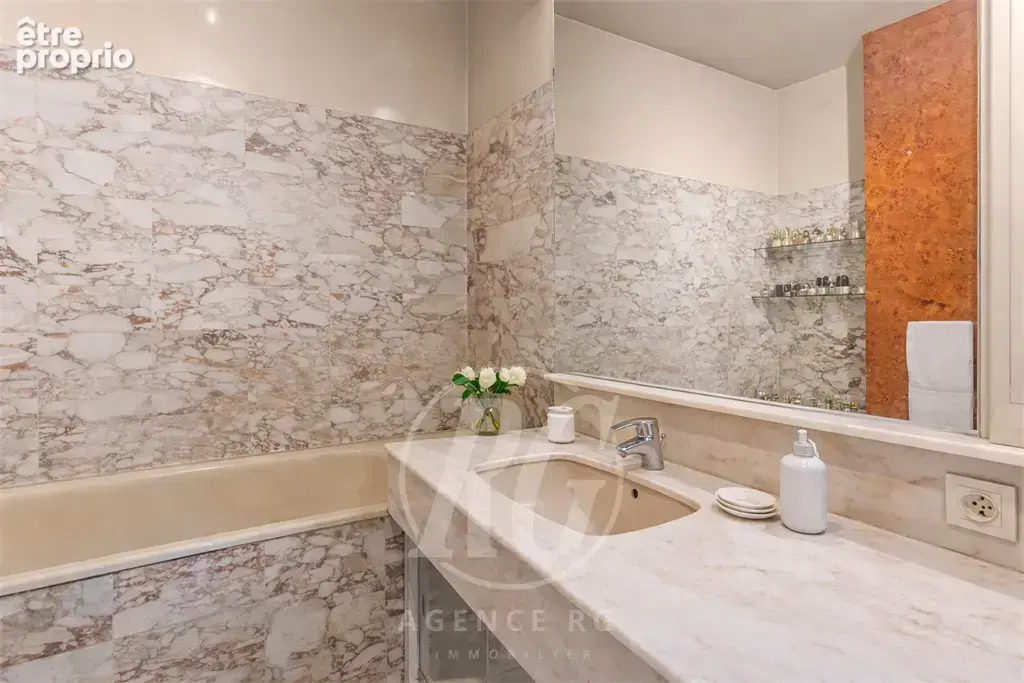 Appartement traversant avec jardin privatif de 500 m² - photo 9