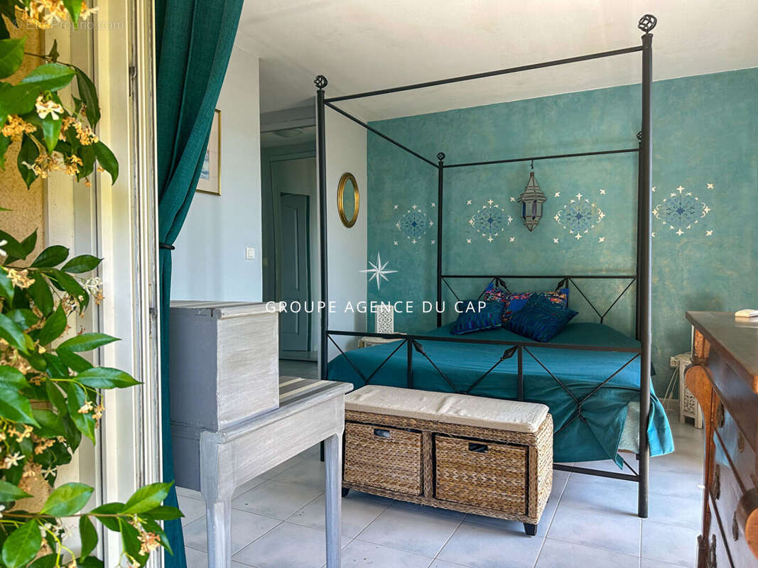 Maison à LES ISSAMBRES