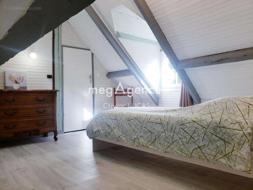 Maison à SAINT-ETIENNE-L&#039;ALLIER