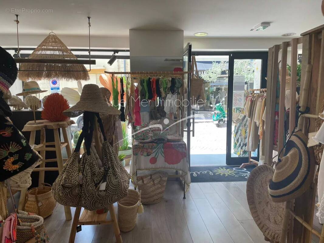 Commerce à LE LAVANDOU