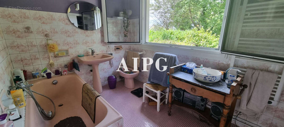 PLOUHA, centre maison de caractère à vendre - photo 7