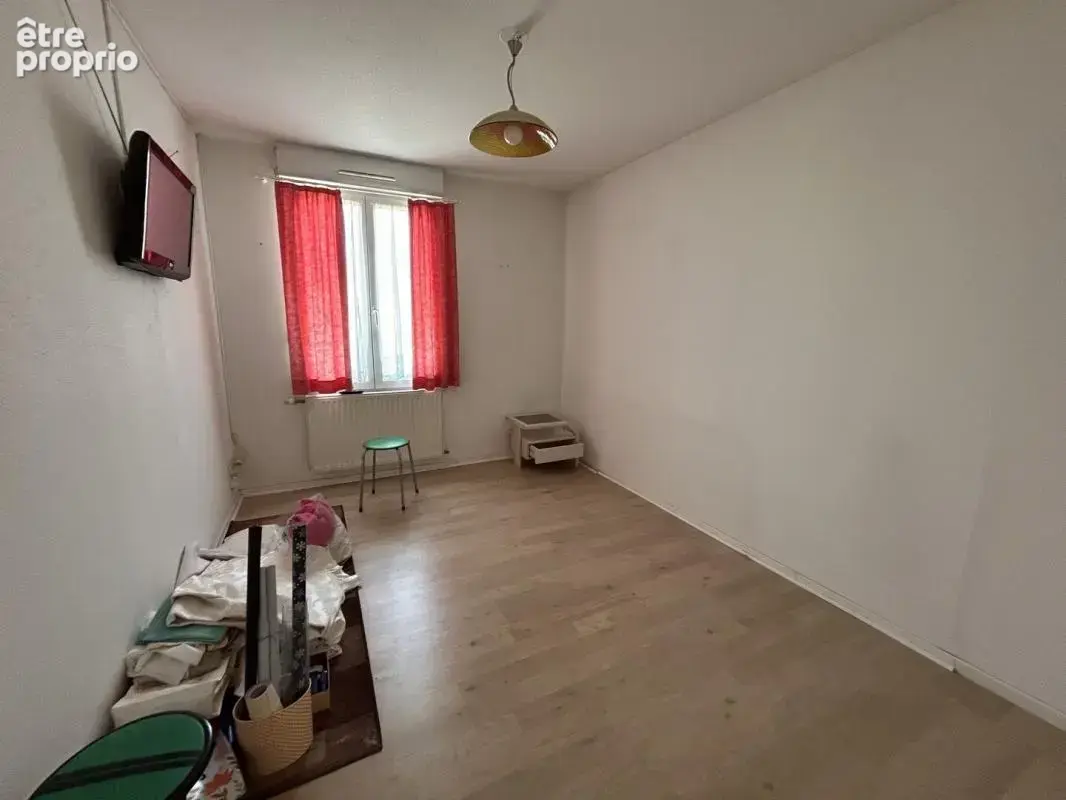 F3 de 60 m2 + une cave + 2 places de parking à PFASTATT (68120) - photo 9