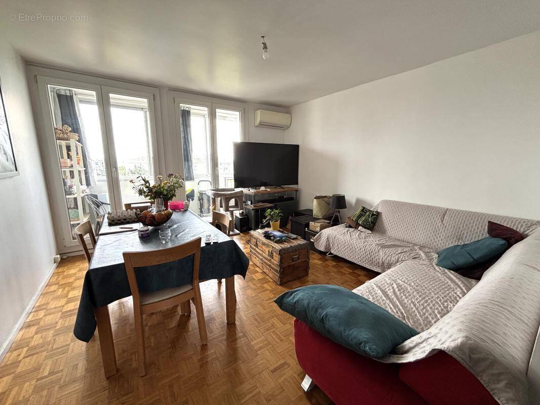 Appartement à SAINT-VICTORET