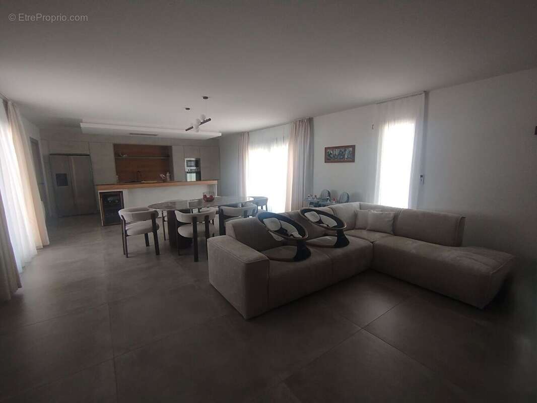 Maison Dollon 5 pièce(s) 165 m2 - photo 4