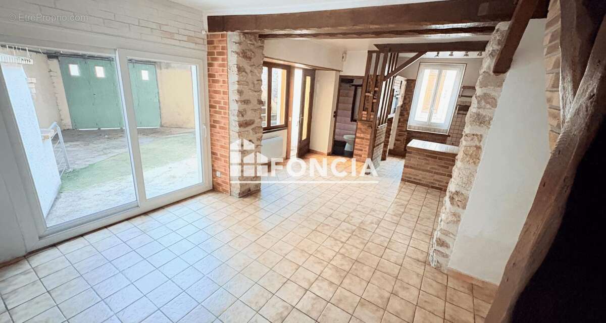 Maison à ETAMPES
