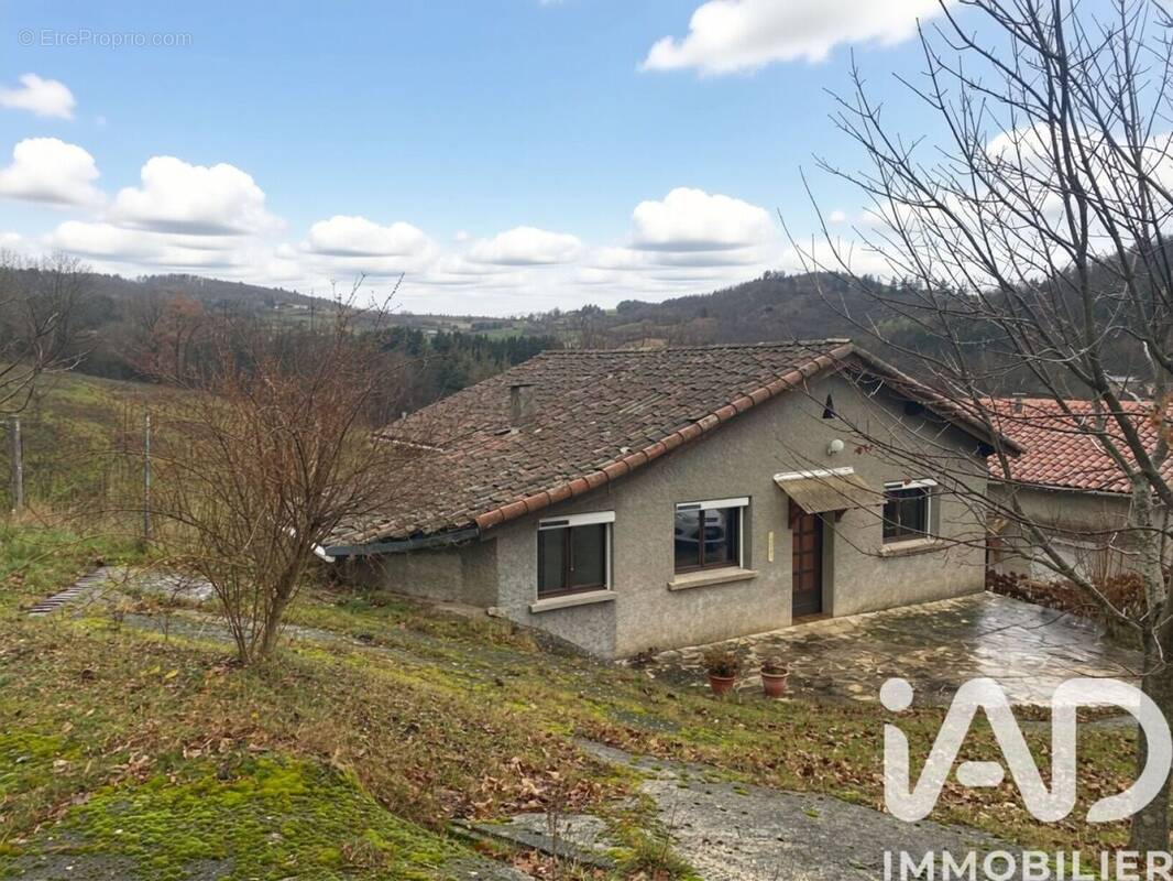 Photo 1 - Maison à CHAMPIS