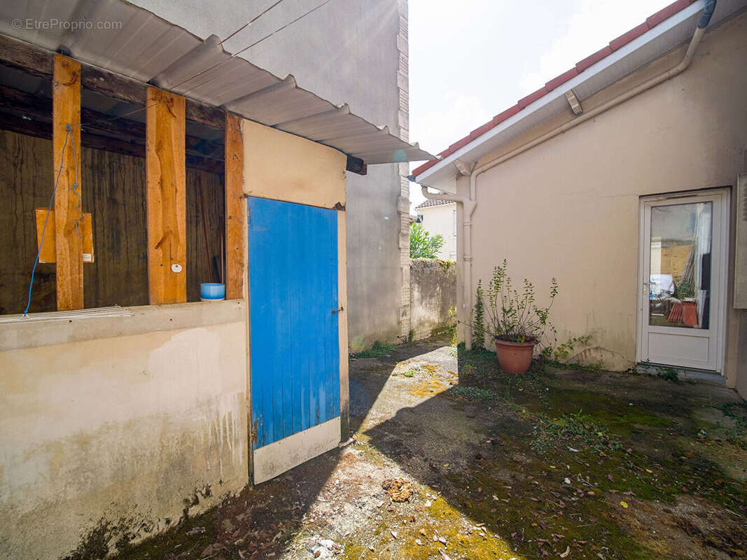 Maison de village avec garage Secteur GEAUNE - photo 9