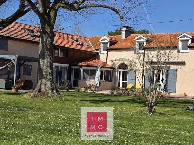 Maison à VIC-EN-BIGORRE