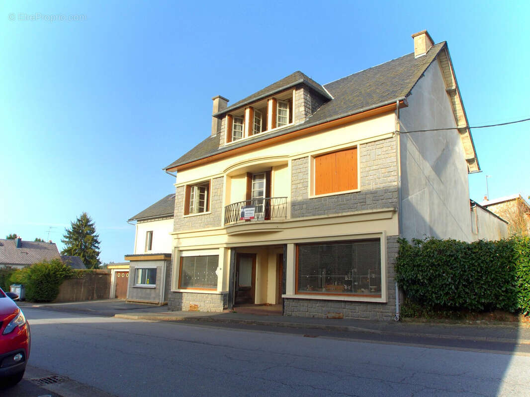 Maison 270 m² à Merlines  - photo 3