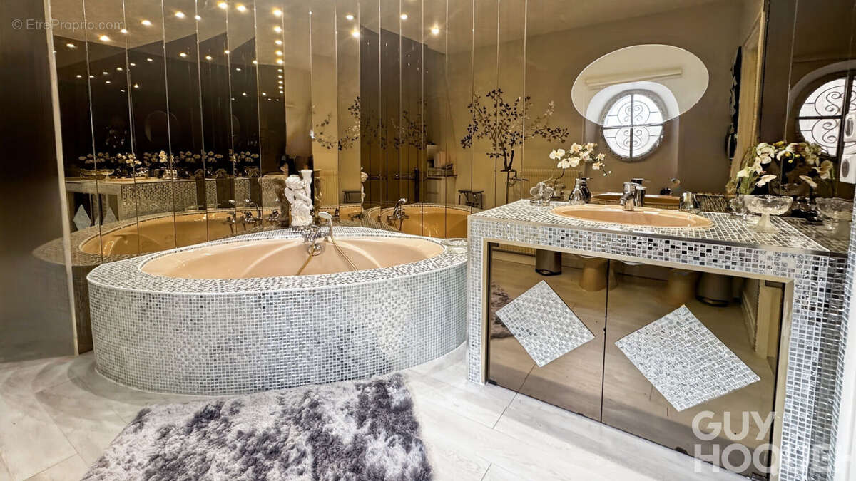 Maison à FONTENAY-LE-FLEURY