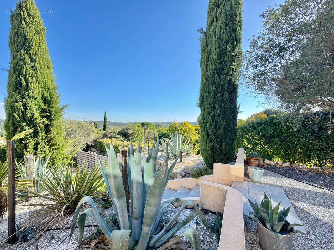 Maison à VAILHAUQUES