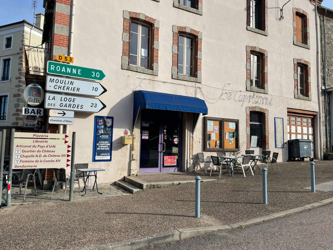 Commerce à SAINT-JUST-EN-CHEVALET