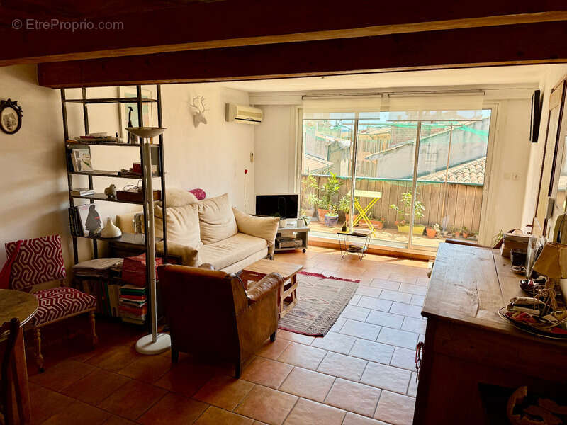T2 Duplex dernier étage 57m² + terrasses – Vues toits & Thermes – Aix Centre - photo 11