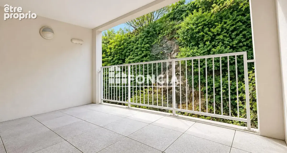 EXCLUSIVITE À vendre – Appartement avec terrasse et double garage – Nîmes, Route d’Uzès - photo 2