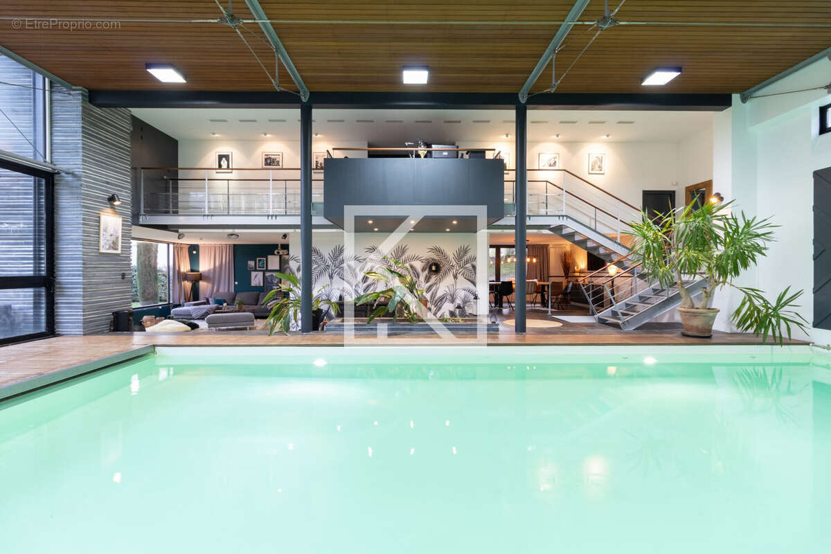 Maison à LES HERBIERS