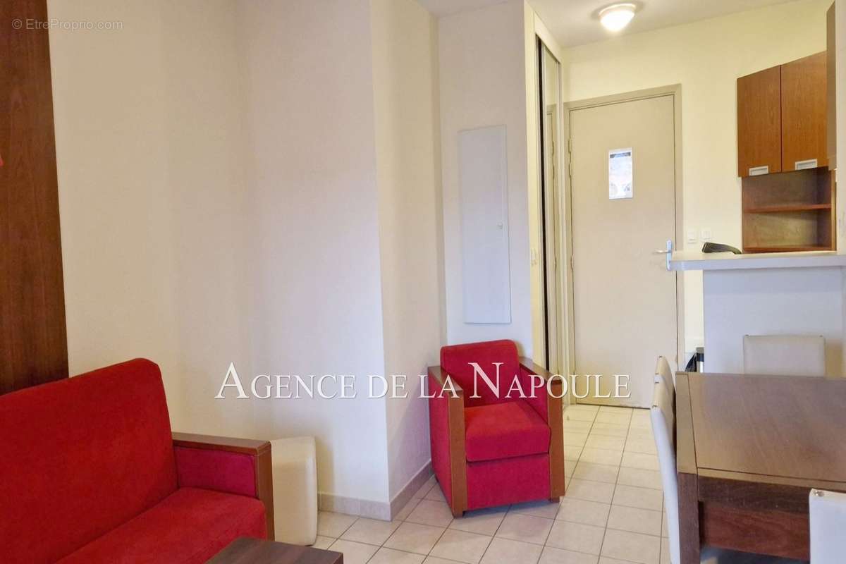 Appartement à MANDELIEU-LA-NAPOULE