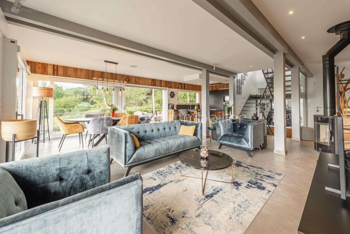 Maison à SAINT-JORIOZ