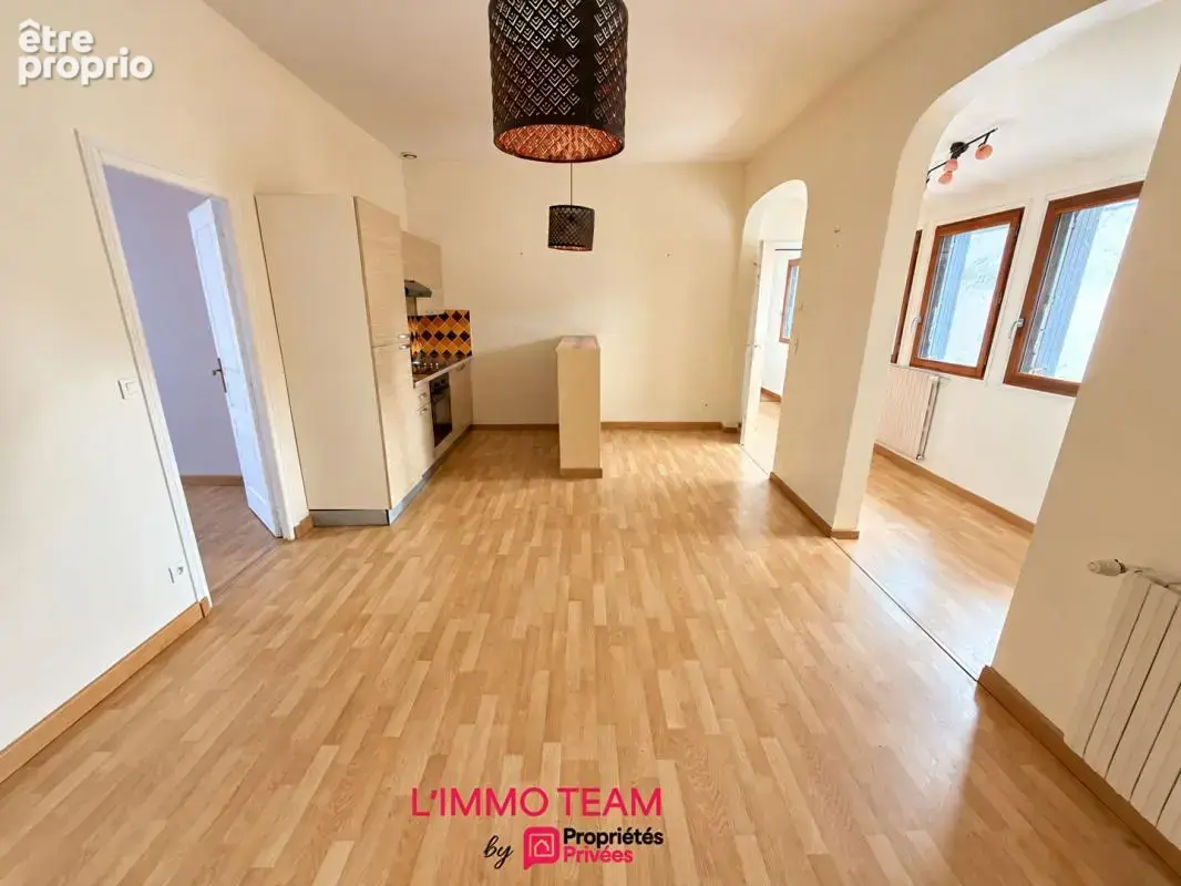 Maison avec potentiel locatif et 3 garages en centre-ville de CAHORS - photo 12