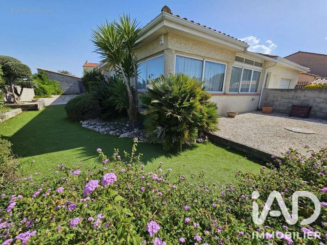 Photo 3 - Maison à LE SOLER