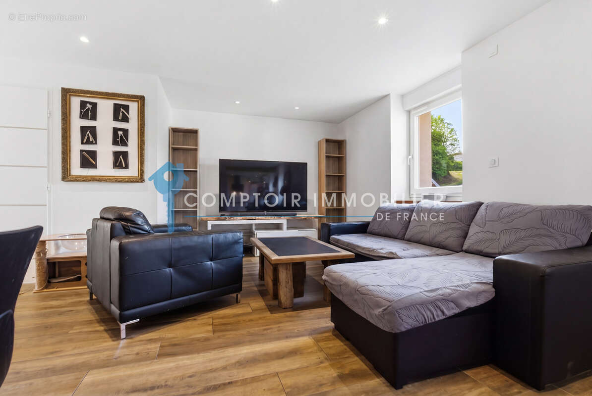 Appartement à RIVES