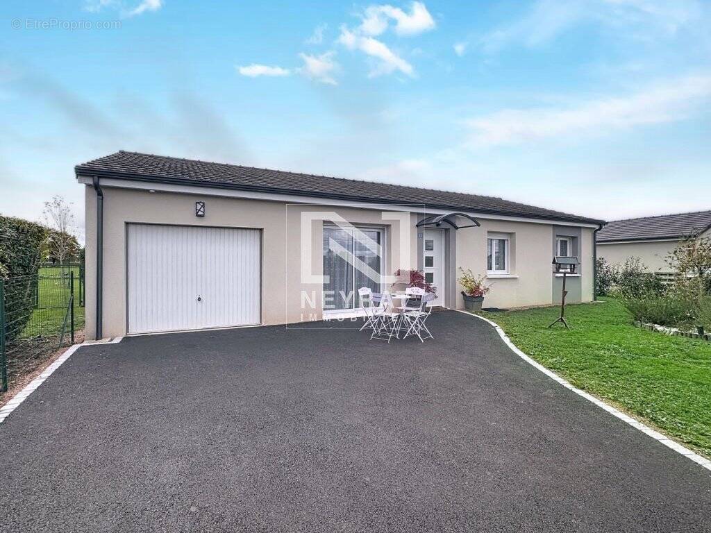 Maison à PARAY-LE-MONIAL