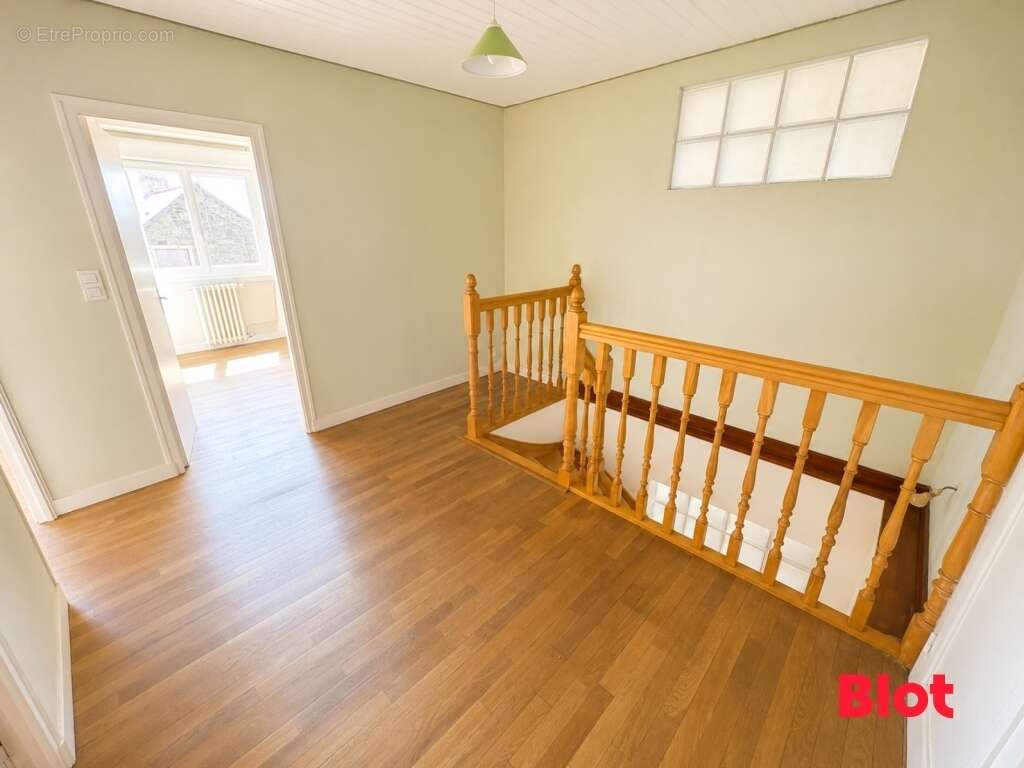 Maison 6 pièces 105 m² à vendre à Saint-Germain-Sur-Ille (35250) - photo 5