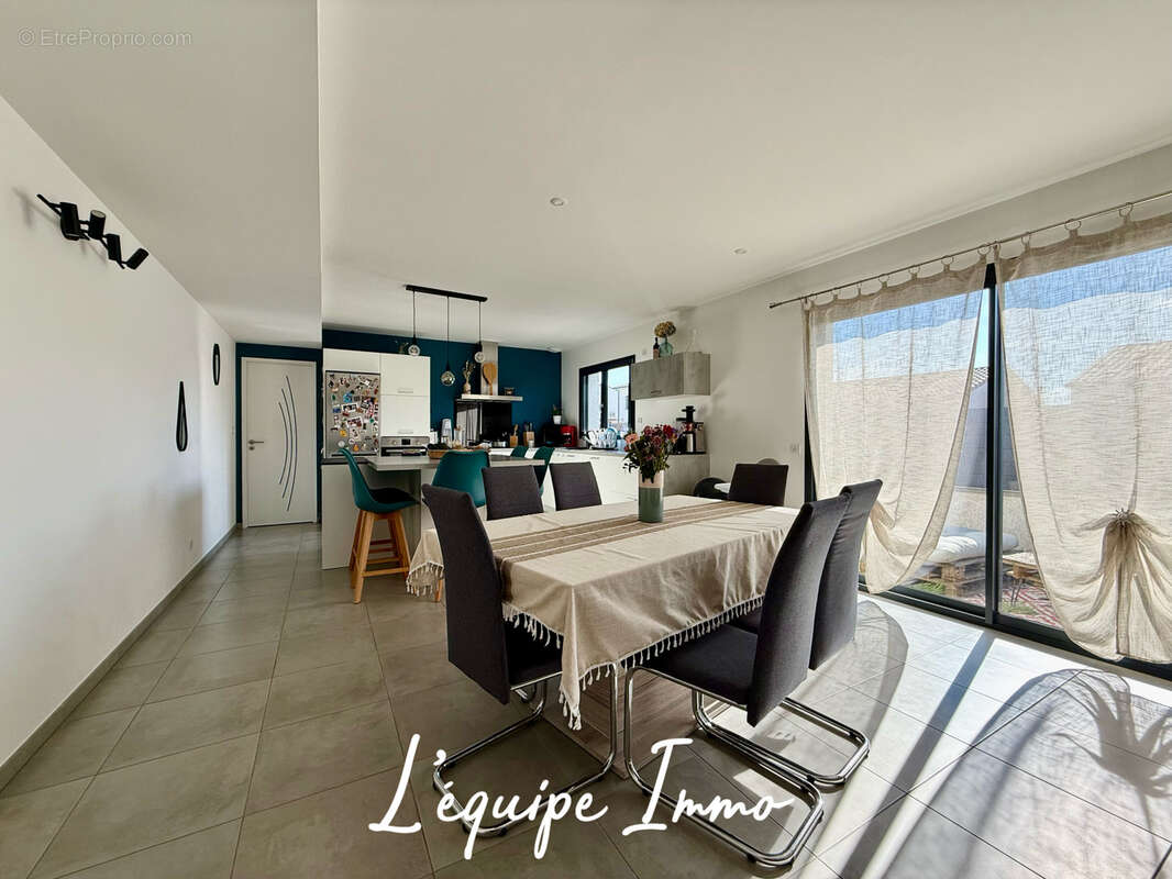 Maison contemporaine T5 de 120m2 sur 467m2 - photo 4