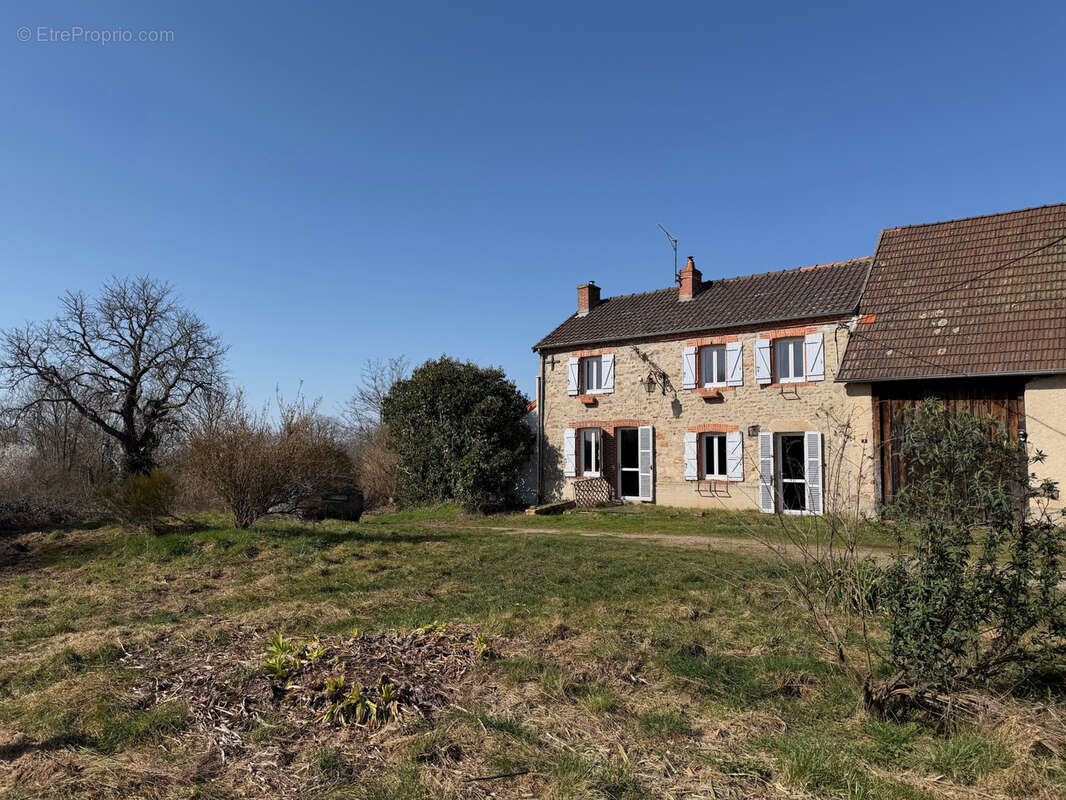 Maison à LA PETITE-MARCHE
