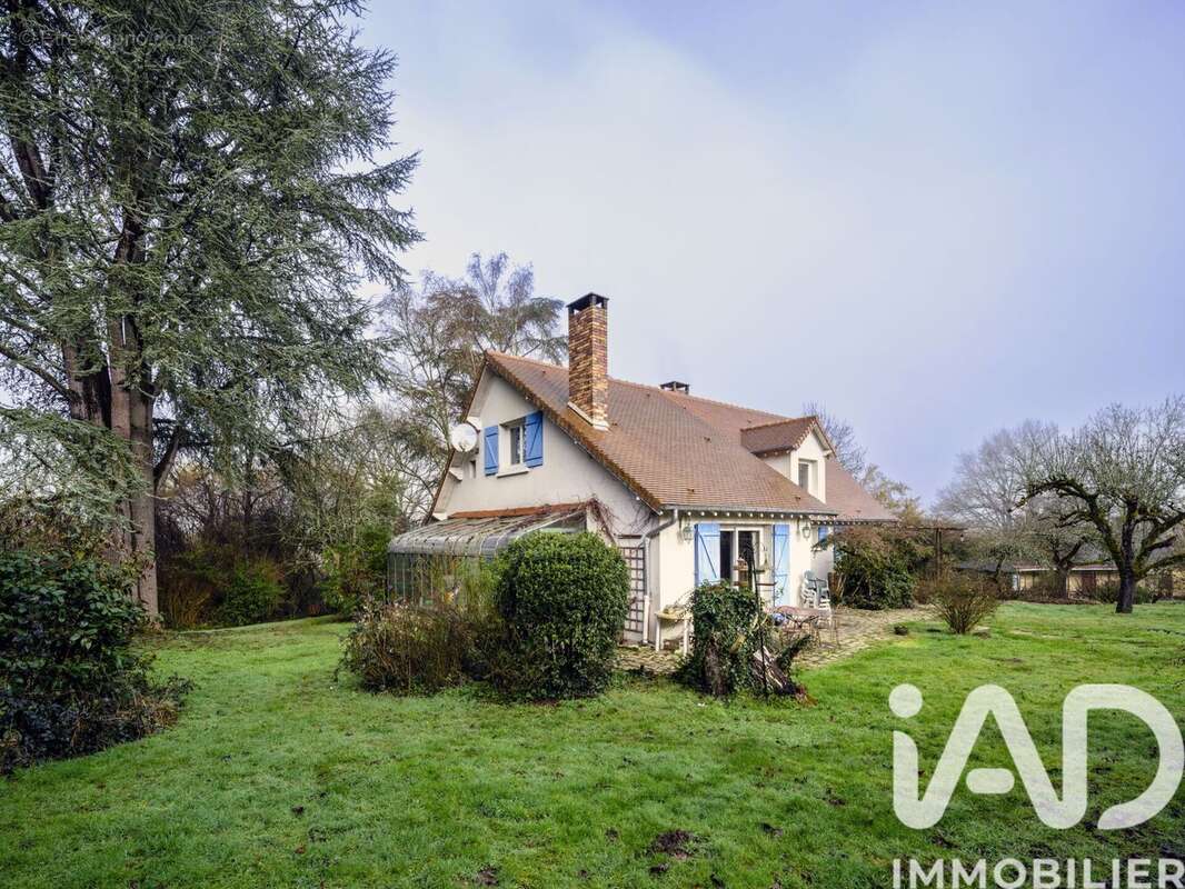 Photo 4 - Maison à DAMPIERRE-EN-YVELINES