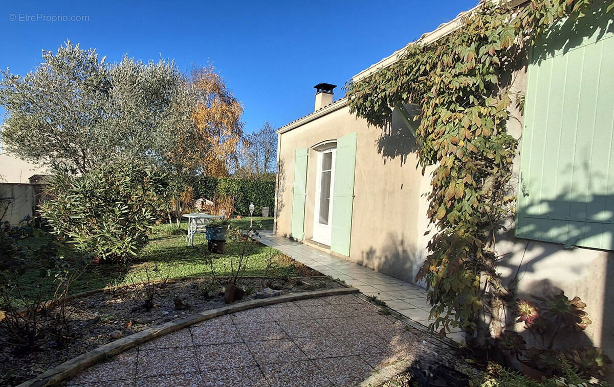 Maison à SAINTE-SOULLE