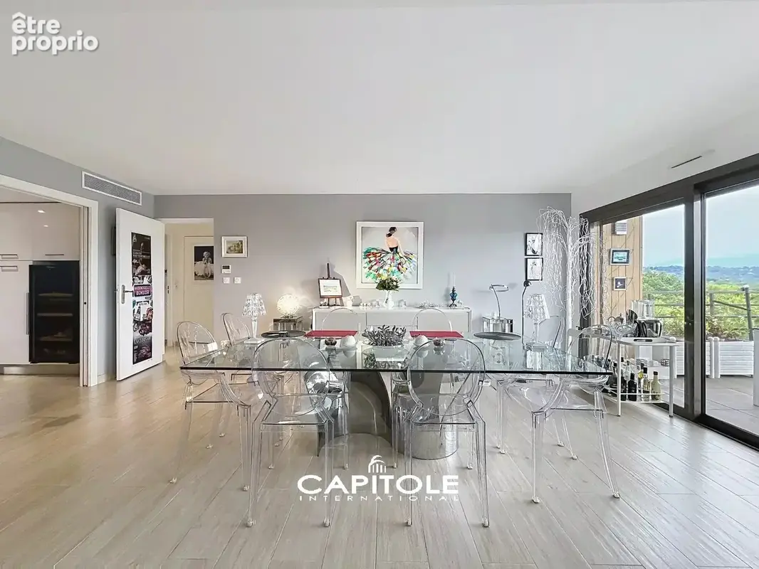 Antibes – Appartement d’exception 4 pièces de 159 m² en dernier étage – Vue mer et montagnes – Grande terrasse – Piscine – Doubl - photo 23