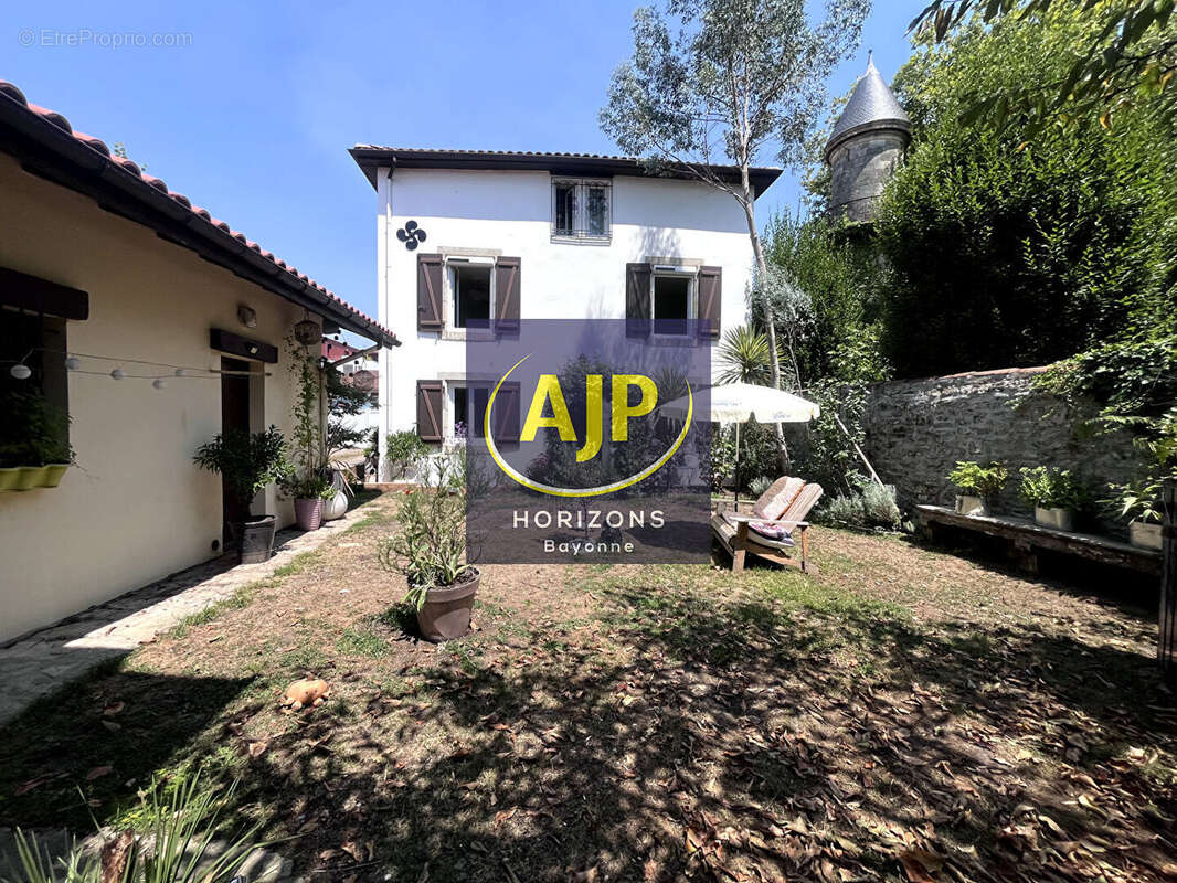 BAYONNE - Maison T7 avec jardin et garage - photo 2