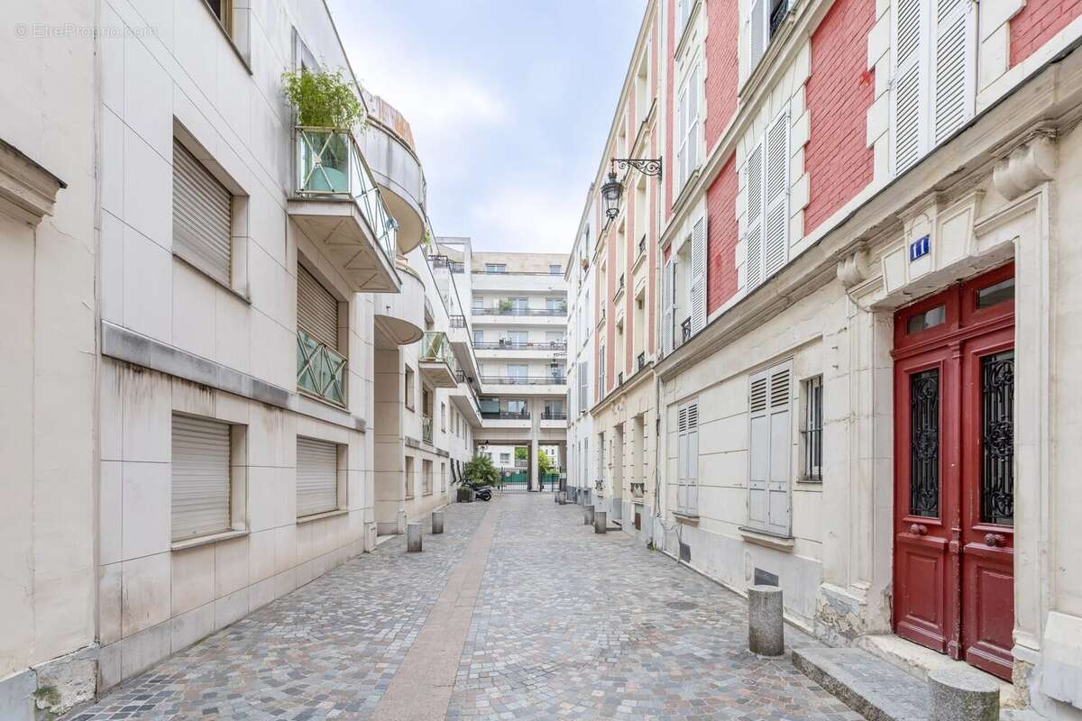 Appartement à LEVALLOIS-PERRET