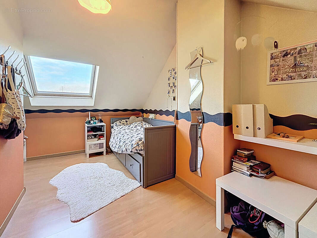 Maison à SAINT-ETIENNE-DU-ROUVRAY