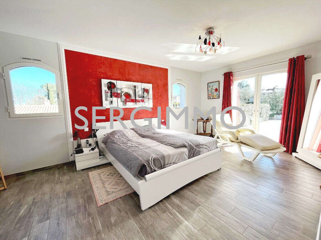 Maison à MONTAUROUX