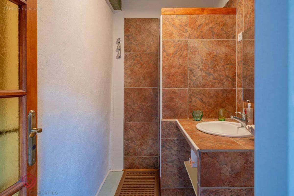 Maison à LABRUGUIERE