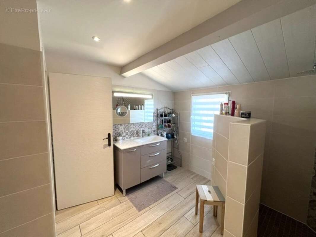 Maison à vendre saint georges des coteaux (17) - photo 17