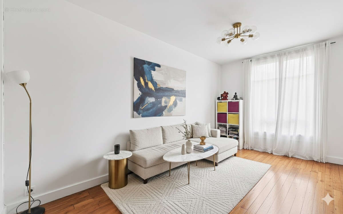 Appartement à NEUILLY-SUR-SEINE